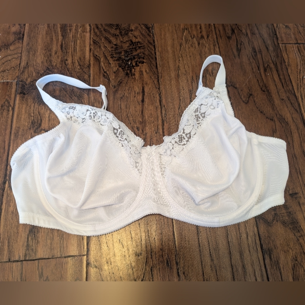 Elegant White Lace Bra